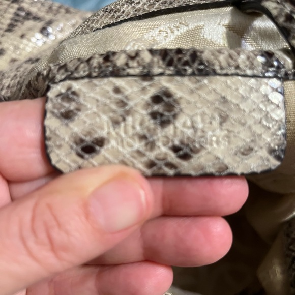 Micheal Kors, Gorgeous Snake skin look - Picture 8 of 14